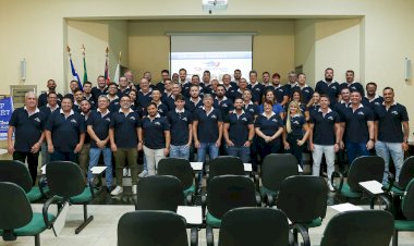 CJK Alimentos celebra 14 anos em Bariri