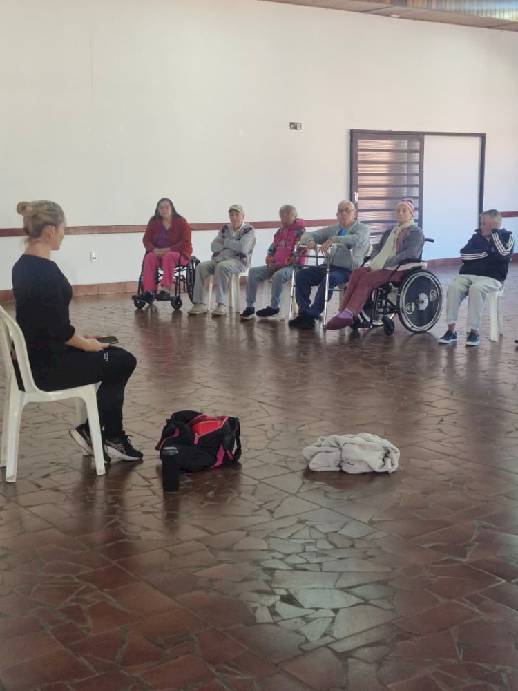 EducArte inicia aulas de Dançaterapia para idosos