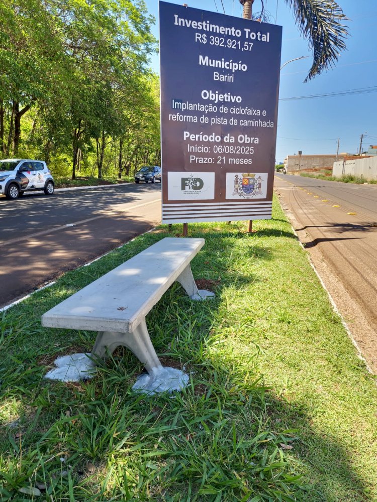 Ciclofaixa: Projeto inicia etapa de instalação de bancos no canteiro do Lago Municipal