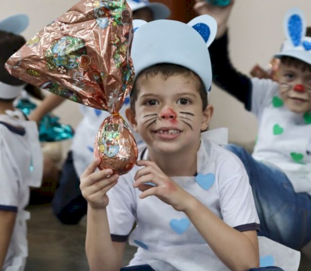 Tribunal de Contas suspende licitação de ovos de Páscoa em Bariri; Prefeitura garante entrega antes do feriado
