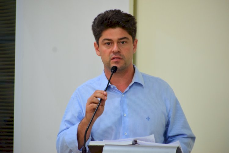 Caso Latina: Abelardinho é condenado a pagar multa de R$ 11 mil por licitação irregular, decide TCE