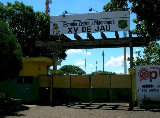 Fim de jogo entre XV de Jaú e Rio Claro tem clima tenso após disparo de rojões no Jauzão