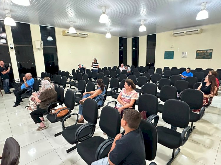 Público presente em audiência é contra reabertura de rua na Praça da Matriz por unanimidade
