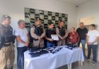 Deputado Antônio Carlos Arantes entrega pistolas Glock à Polícia Militar de Muzambinho