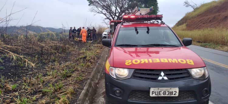 Homem fica ferido em capotamento na BR-146, em Guaxupé