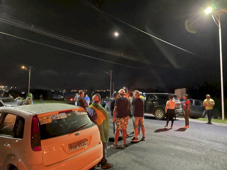 Manifestantes bloqueiam rodovias da região após resultado das eleições