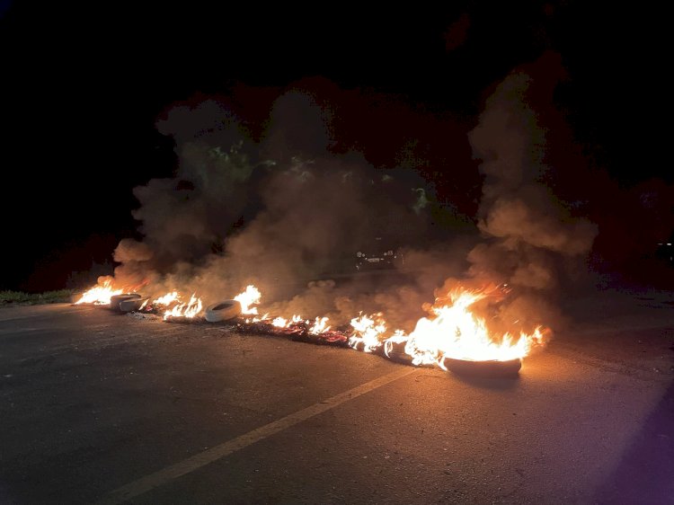 Manifestantes bloqueiam rodovias da região após resultado das eleições