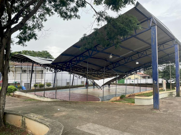 Cobertura de quadra de escola desaba em Guaxupé