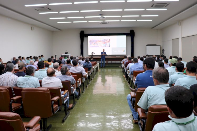 Lavouras cafeeiras continuam impactadas pela seca e altas temperaturas, segundo 6º Fórum Café e Clima da Cooxupé