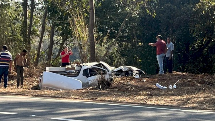 Dois veículos colidem no trevo do Muzambão deixando três feridos na BR-146