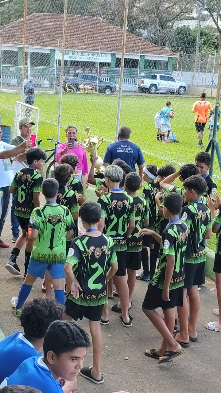 AEG Guaxupé é campeã da Guaxu Cup Sub-13 em evento beneficente