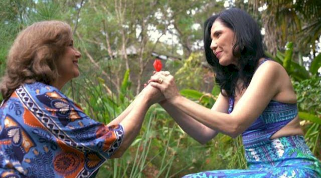 Márcia Tauil e Jane Duboc cantam Terra, Terra, Terra para Guaxupé