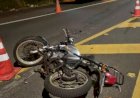 Motociclista atinge traseira de ônibus na SP-225