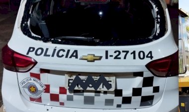 Jovem morde PM e quebra viatura após prisão por tráfico em Potunduva