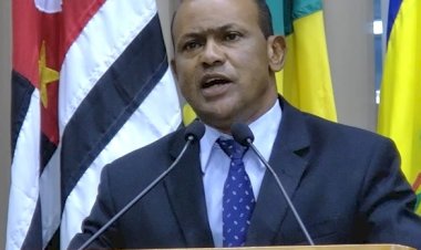 Sindicato aciona prefeitura de Agudos na Justiça após impasse em negociações do reajuste salarial dos servidores públicos; tema gera discussão acalorada entre vereadores no Legislativo