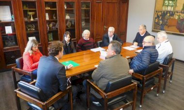 Itapuí assina convênio de adesão ao SISBI na Secretaria de Agricultura; selo permite expansão da avicultura local, desenvolvimento e geração de emprego