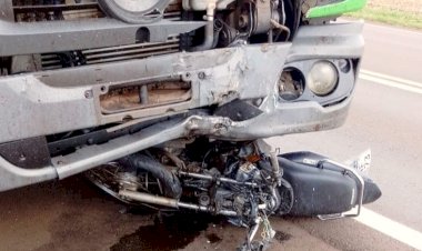 Jovem morre ao bater de frente com caminhão em Macatuba