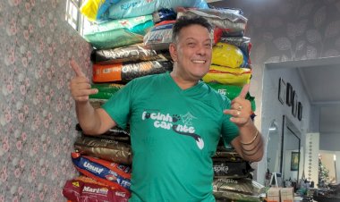 André Cabeleireiro e voluntários arrecadam mais de 1,4 mil quilos de ração para o Focinho Carente