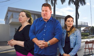 Fernando Foloni reduz jornada de trabalho do funcionalismo público para seis horas diárias; medida apontada pelas diretorias de Administração e Finanças, como forma de redução de gastos, é questionada por baririenses