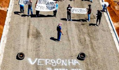 Agudenses protestam contra obra realizada próximo a lotes da família do prefeito Fernando Octaviani; suposto “favorecimento” vai parar na Justiça