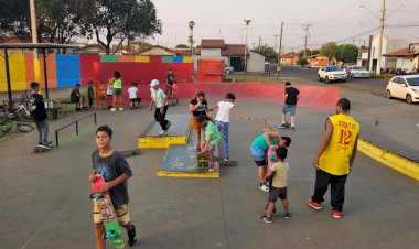 Arborização voluntária em praça da Pista Pública de Skate é adiada para o próximo ano por falta de análise do governo Fernando Foloni