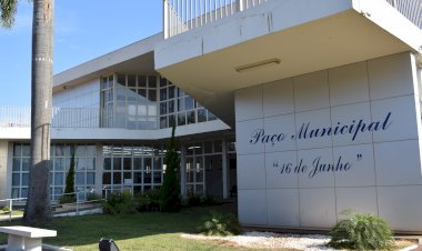 Crise de comunicação no governo Pegoraro: Vereadores rejeitam criação da função de assessor de imprensa e questionam contratação de agência publicitária; Prefeitura gasta R$ 10 mil para rádio e mais de R$ 14 mil com agência