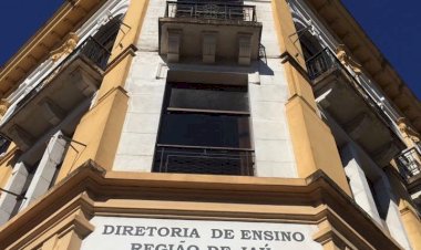 Briga em sala de aula: Secretaria da Educação diz que escola Idalina suspendeu alunos envolvidos e que pais irão pagar por mobiliário danificado