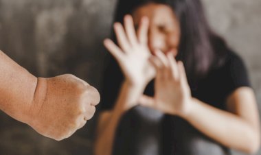 Mulher pede socorro ao vizinho através de bilhete após ter casa invadida pelo ex, ser agredida e ameaçada de morte em Jaú