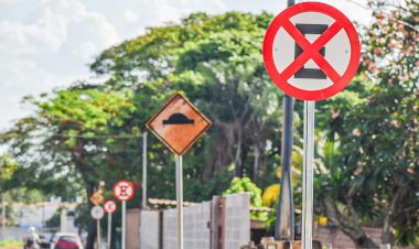 Ciclofaixa: Prefeitura garante que sinalização não vai prejudicar os estabelecimentos na avenida do Lago; placas são cobertas após reclamação de empresários