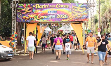 Carnaval em Bariri reúne cinco mil pessoas no Lago Municipal