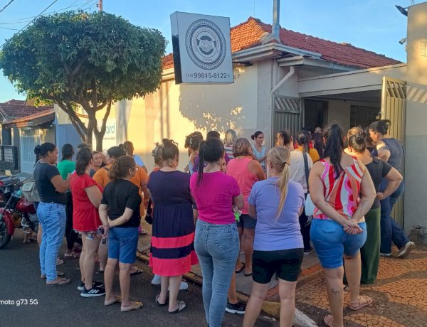 Sindicato deflagra “estado de greve” de professores e ADIs; Reivindicação também pede cumprimento da “Lei do Descongela” e revisão salarial de diversas categorias