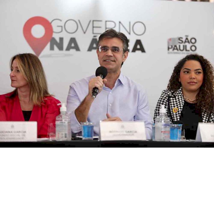 Governador assina contrato e anuncia início dos atendimentos no Hospital das Clínicas de Bauru