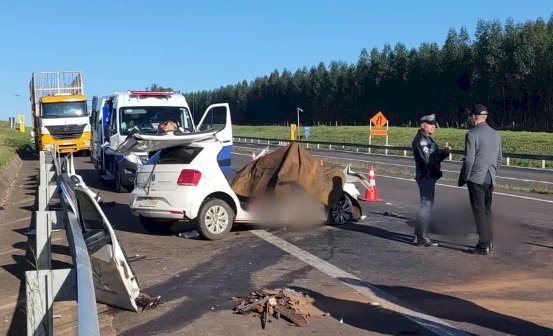 Grave acidente deixa quatro mortos  e um ferido em Piratininga