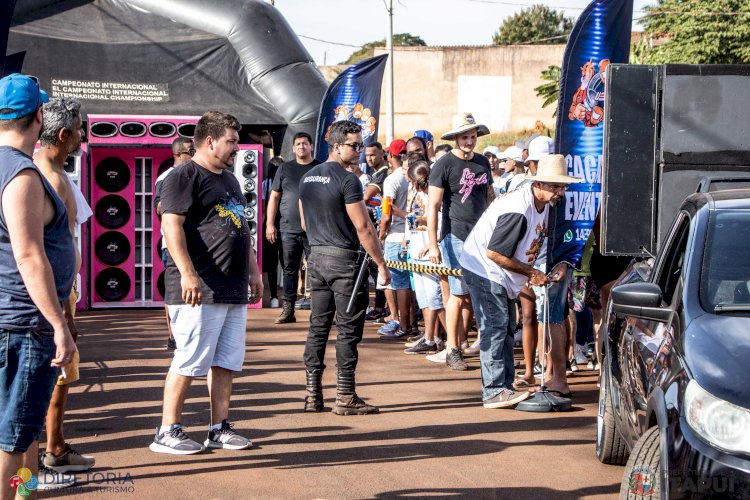 Campeonato de Som atrai grande público na Prainha  de Itapuí e arrecada alimentos para o Fundo Social