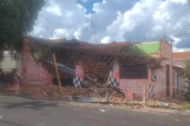 Imóvel desaba após chuvas em Bauru