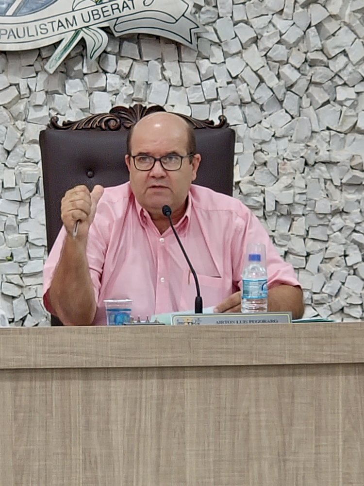 Presidente da Câmara faz discurso forte sobre corrupção em Bariri e vereadores apontam desrespeito da gestão Abelardinho após nova negativa de pagamento do piso salarial da enfermagem