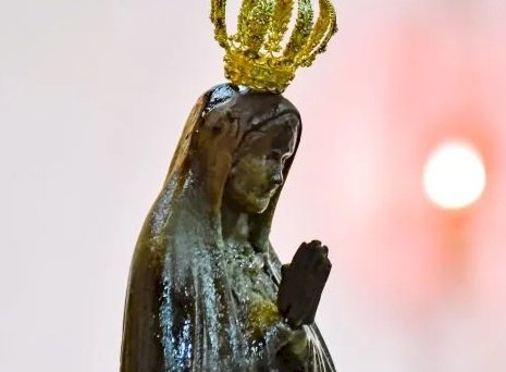 Santuário Nossa Senhora Aparecida de Bariri recebe imagem peregrina que “chora mel” neste domingo