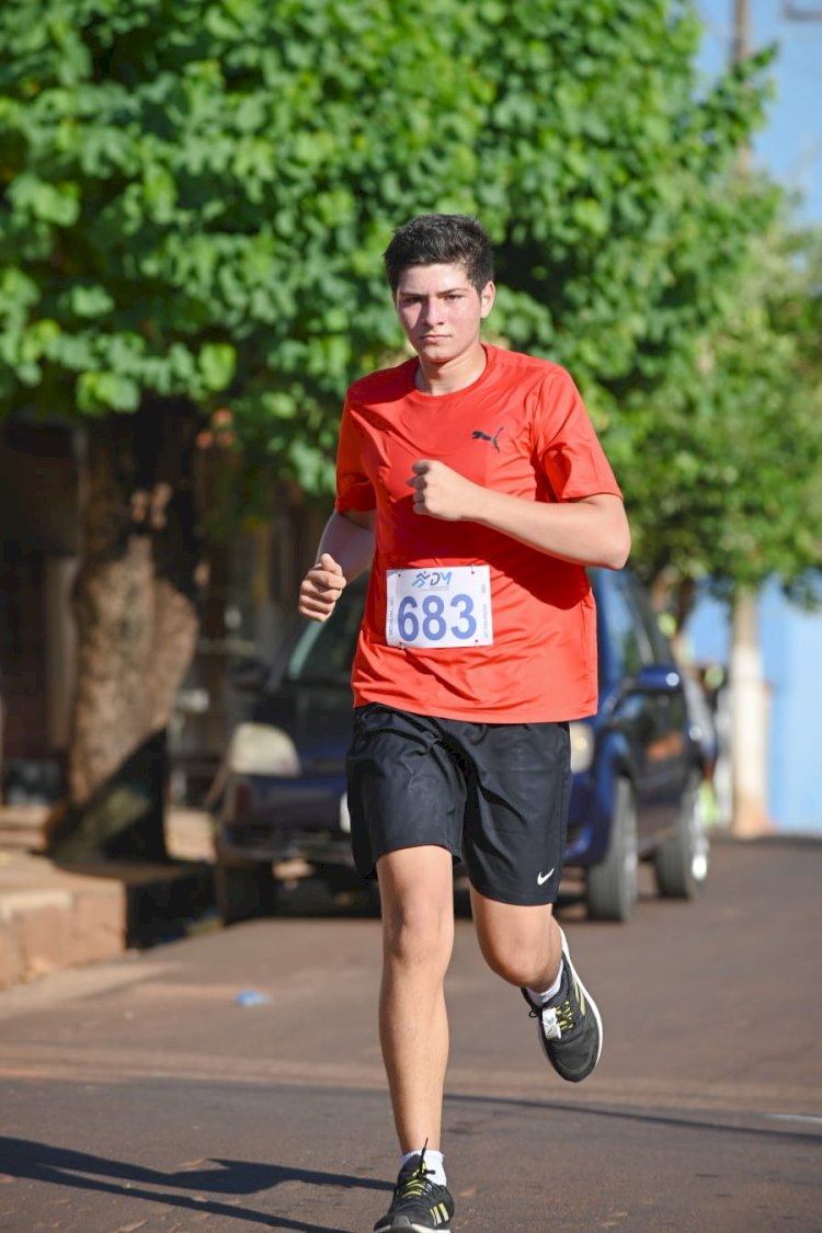 1ª Volta de Itaju reúne mais de 250 participantes num percurso de 5 km