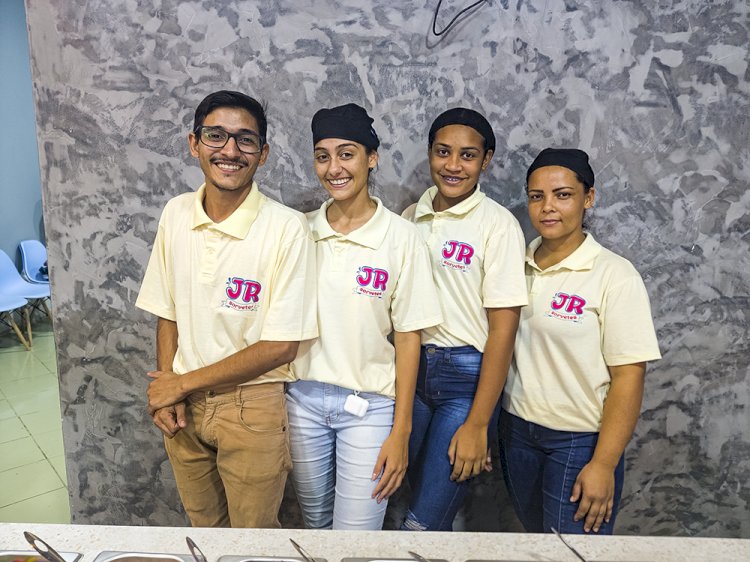 JR Sorvetes celebra um mês de inauguração da sorveteria e anuncia nova fábrica que vai gerar mais 30 empregos em Bariri