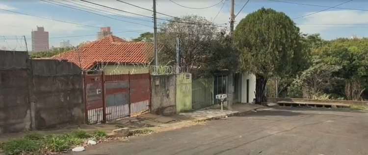 Mais de 40 famílias que residem próximo à linha férrea terão que deixar suas casas no prazo de 15 dias em Bauru