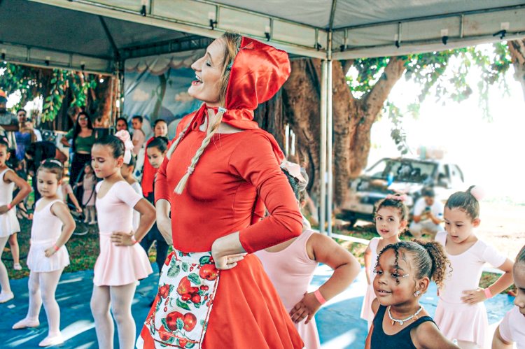 Feira Ao Ar Livro é sucesso em Itapuí e segue para Boraceia