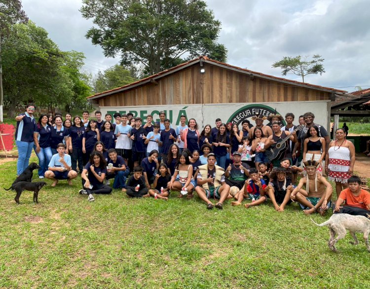 Alunos da Escola Ephigênia visitam Aldeia Indígena Tereguá