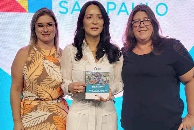 Cátia Bilancieri, presidente do fundo social de solidariedade de Boraceia, participa de encontro de novas primeiras-damas em SP