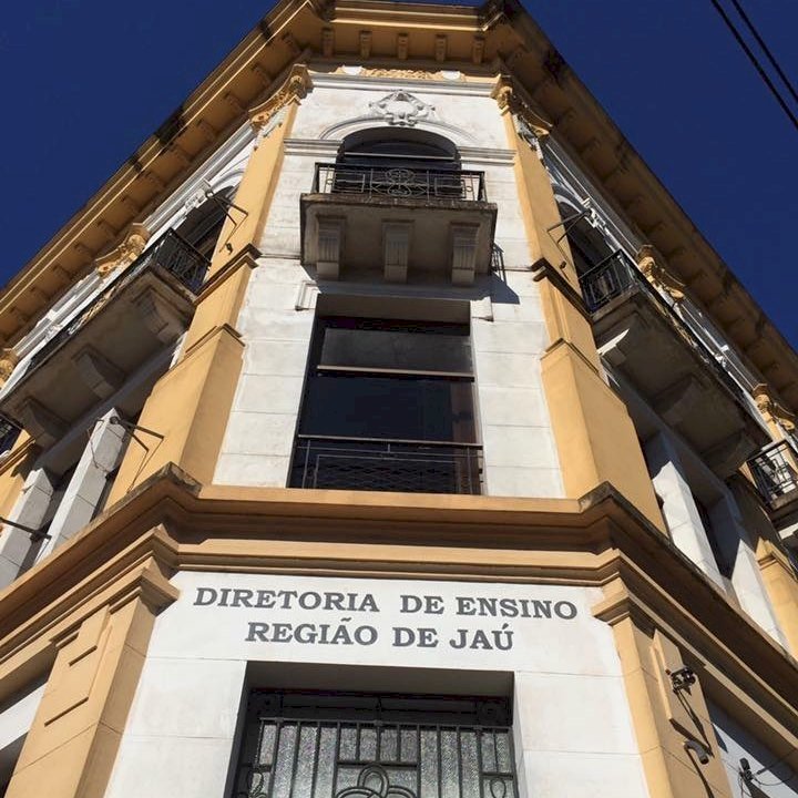 Briga em sala de aula: Secretaria da Educação diz que escola Idalina suspendeu alunos envolvidos e que pais irão pagar por mobiliário danificado