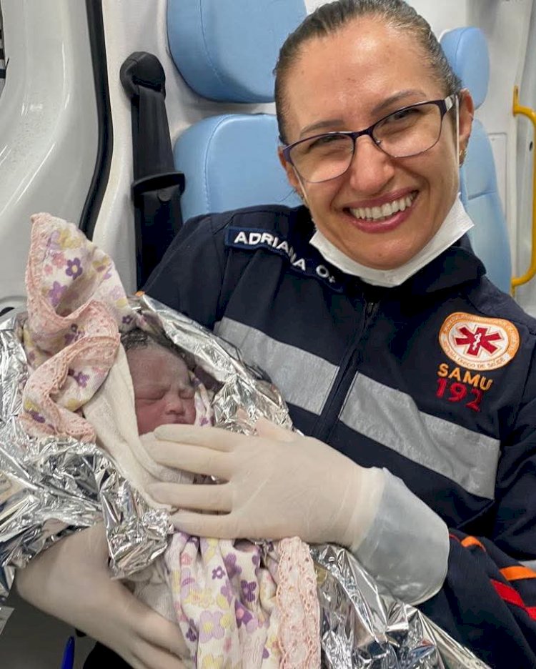 Socorristas do SAMU fazem parto dentro de ambulância e vivem momento de emoção em Jaú