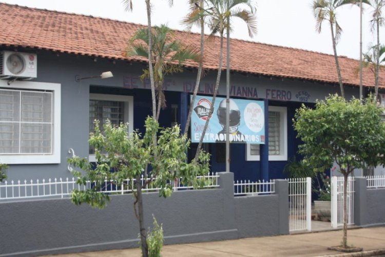 Estudantes acusam escola de praticar suposta coação após denúncia de revista pessoal; Equipe gestora nega por meio de nota