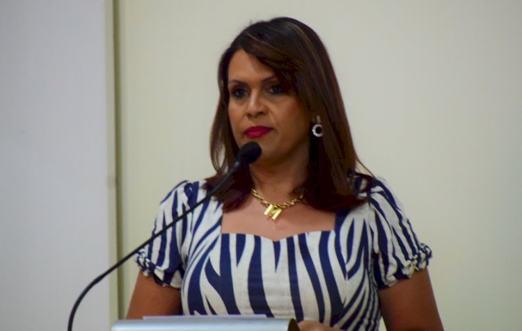 Myrella pede respeito à diretor do alto escalão do governo e expõe possível divisão nos bastidores do grupo político que rege a Prefeitura