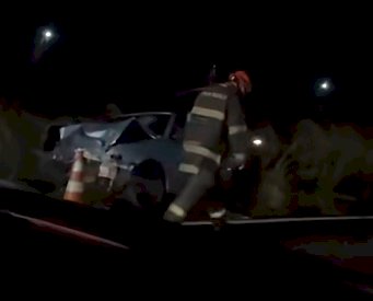 Colisão entre carros deixa seis feridos em Agudos
