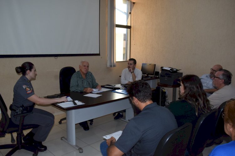 Conseg pede apoio dos vereadores em projeto de lei que cria a Diretoria Municipal de Justiça, Cidadania e Segurança Pública em Bariri