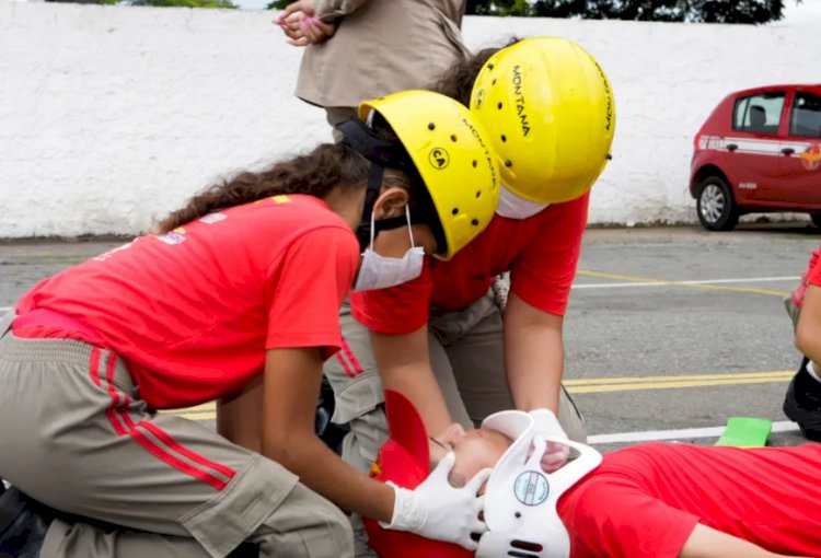 Corpo de Bombeiros de Bariri alerta sobre venda de curso para crianças, após denúncias de uso do nome da corporação; instituição responsável nega vínculo